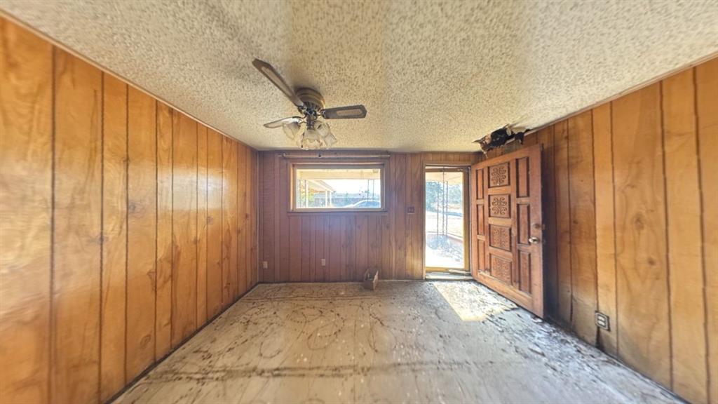 310 Combs Street Property Photo 12