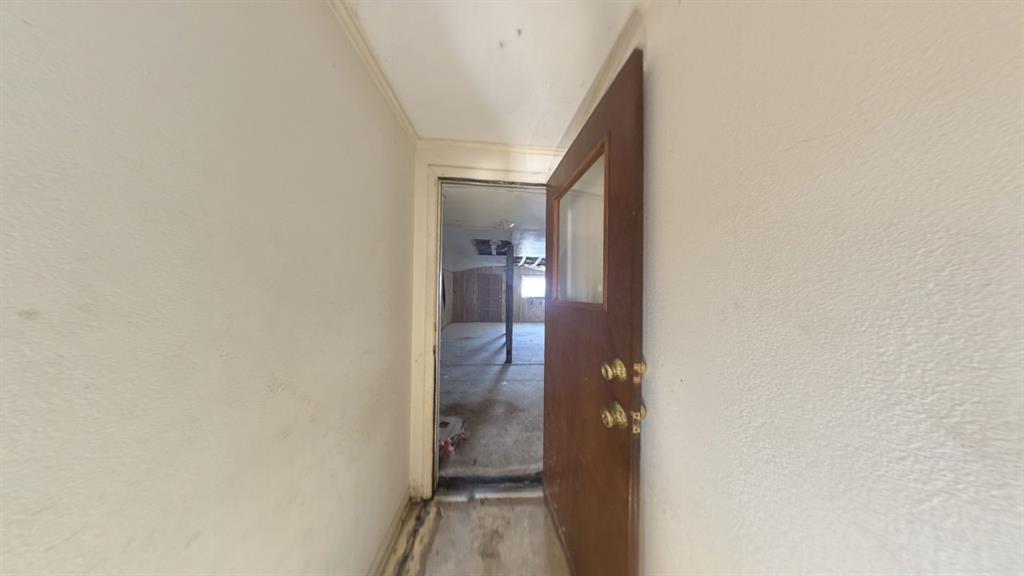 310 Combs Street Property Photo 18