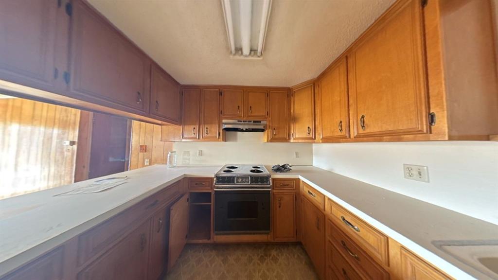 310 Combs Street Property Photo 20
