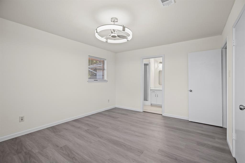 1009 Springdale Road Property Photo 11