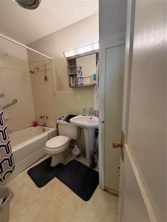 401 N Stratton Street Property Photo 11