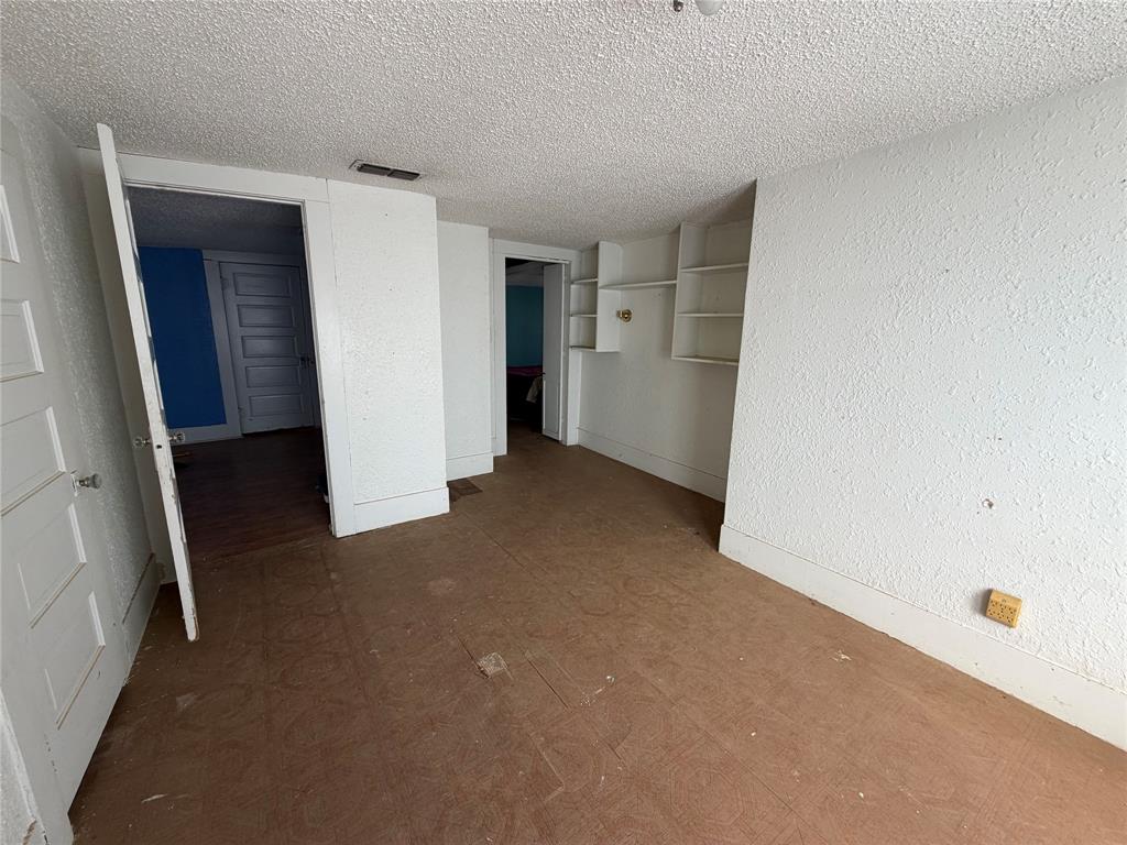 401 N Stratton Street Property Photo 21
