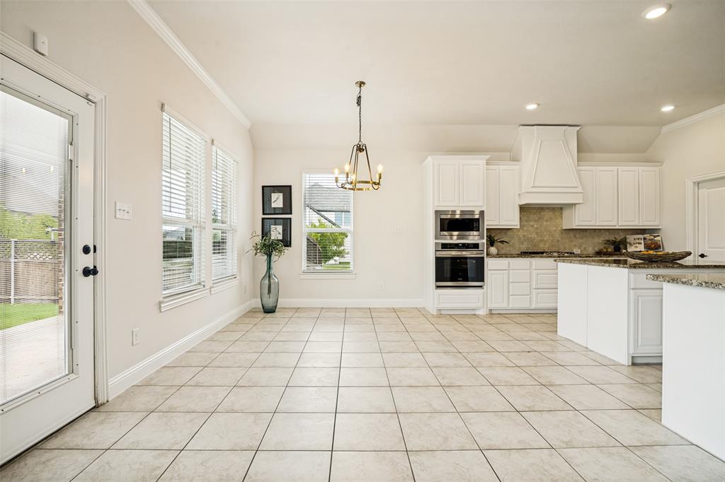 2618 Long Common Property Photo 7