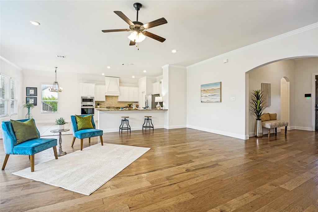 2618 Long Common Property Photo 8