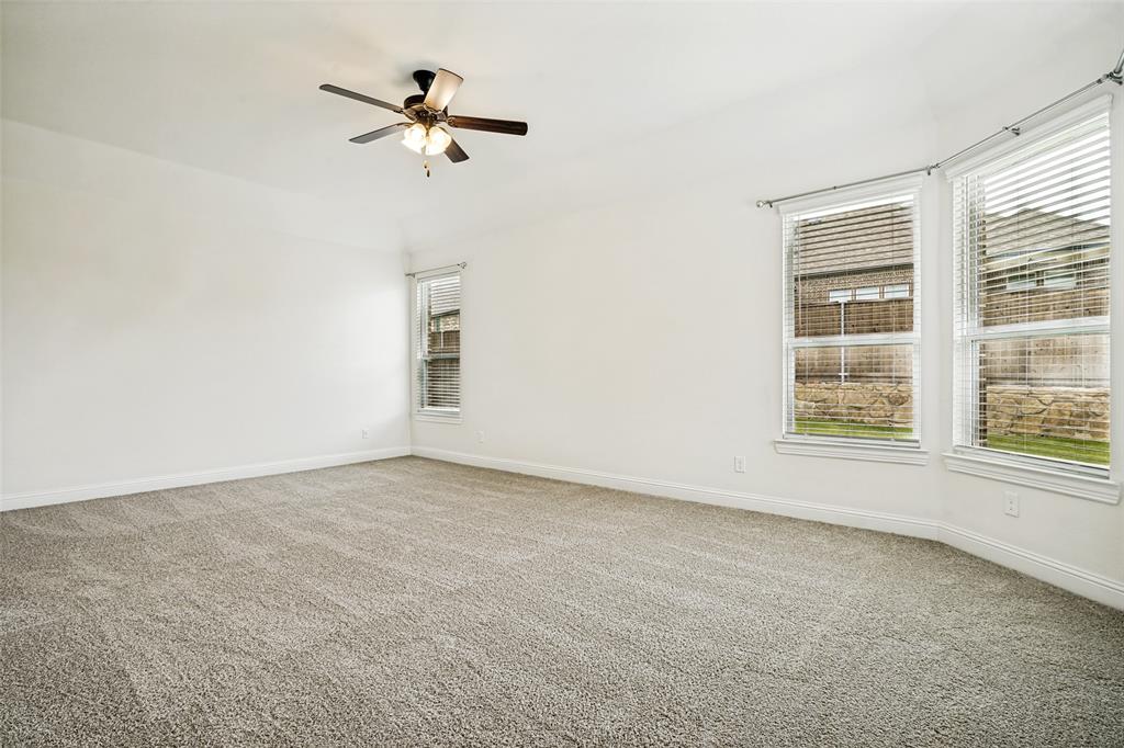2618 Long Common Property Photo 12