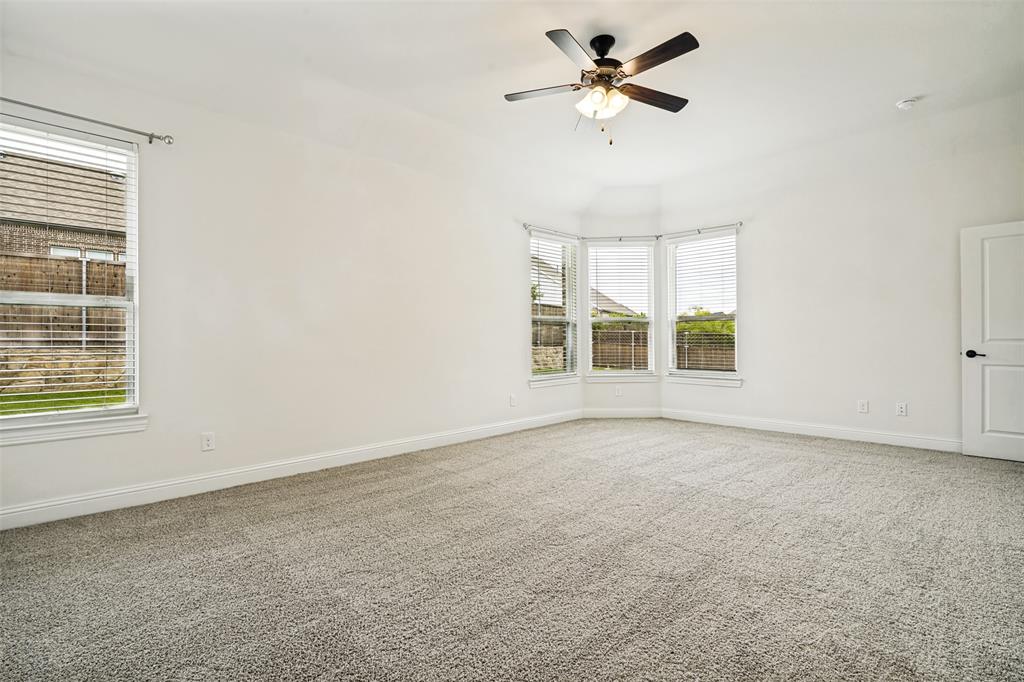 2618 Long Common Property Photo 13