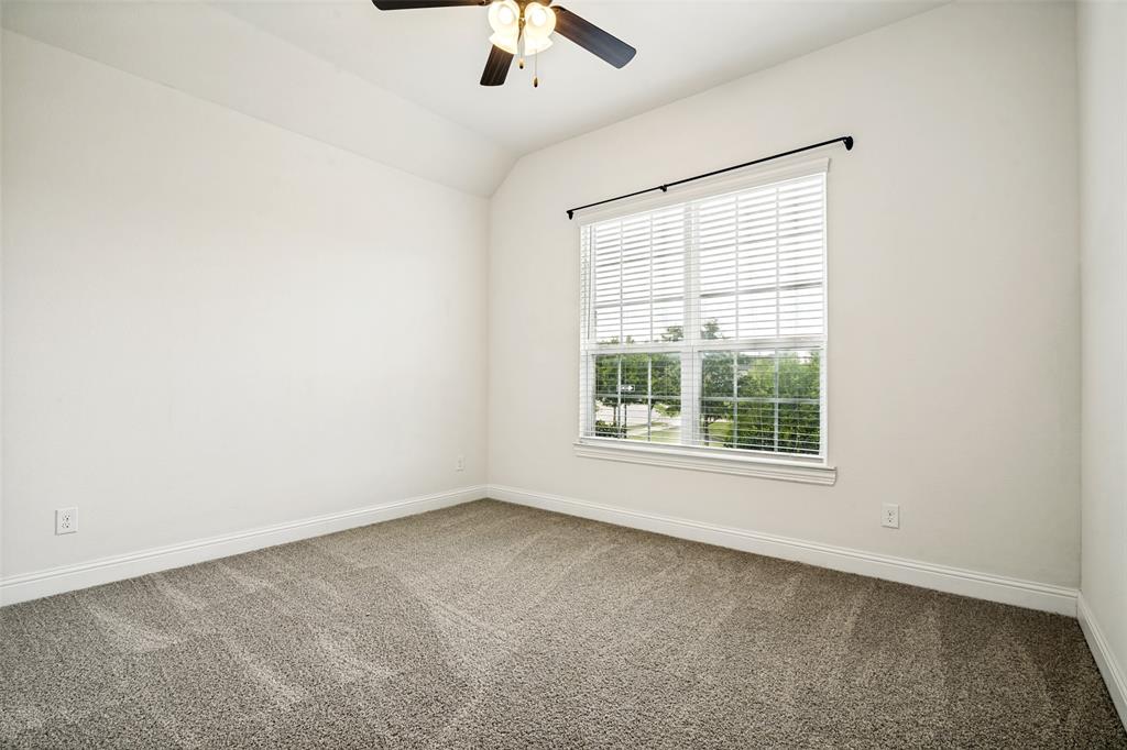 2618 Long Common Property Photo 17
