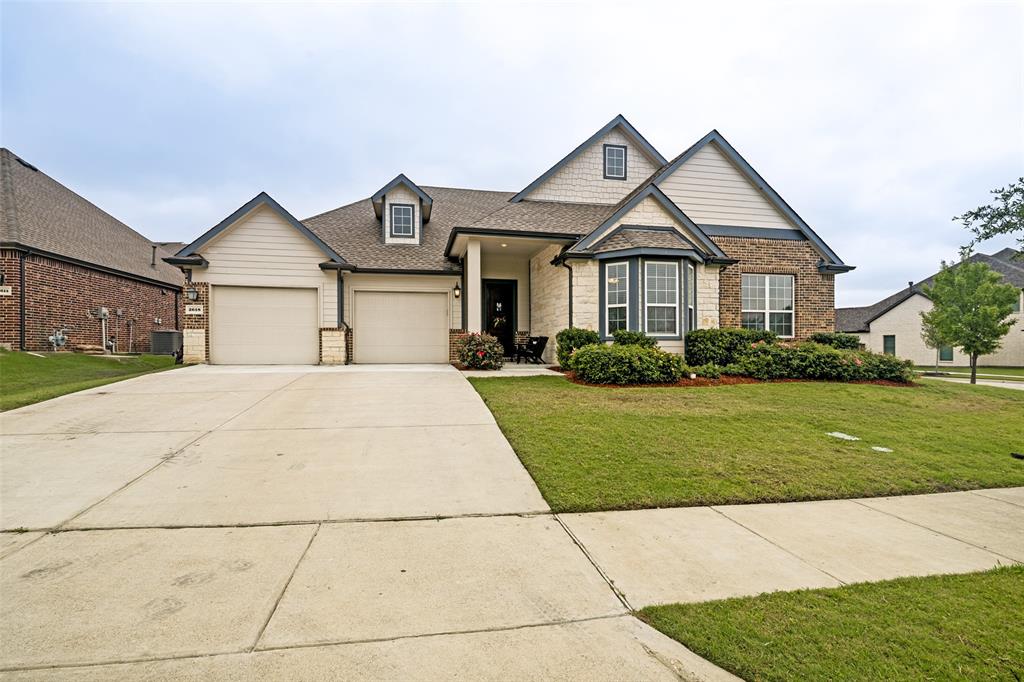 2618 Long Common Property Photo 26