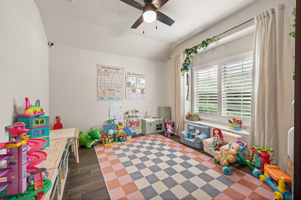 5912 Aster Drive Property Photo 8