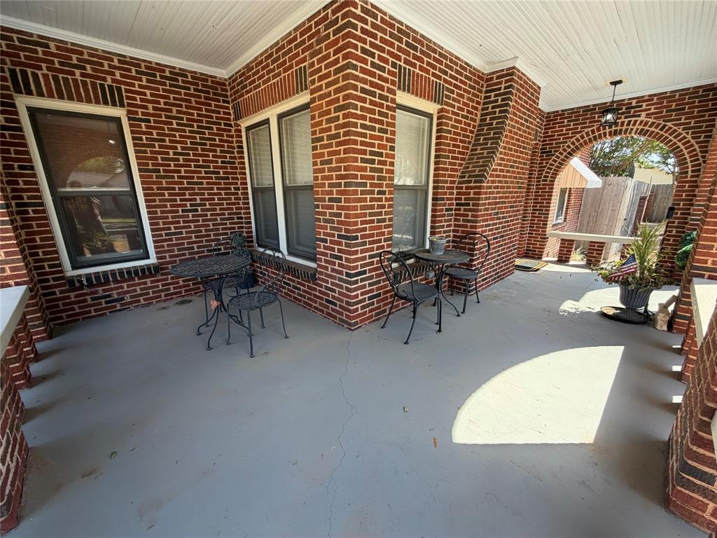 310 N Donald Street Property Photo 2