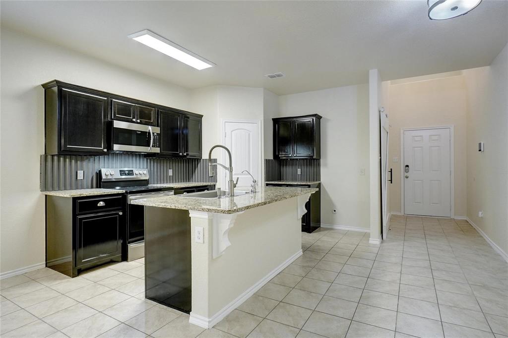 644 River Rock Drive Property Photo 5