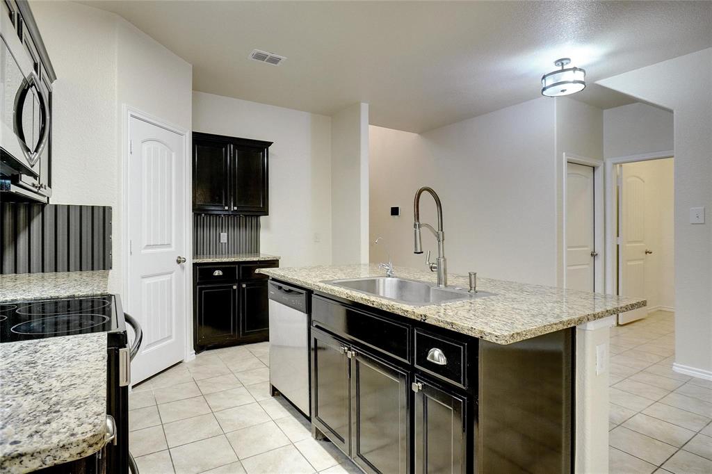 644 River Rock Drive Property Photo 6