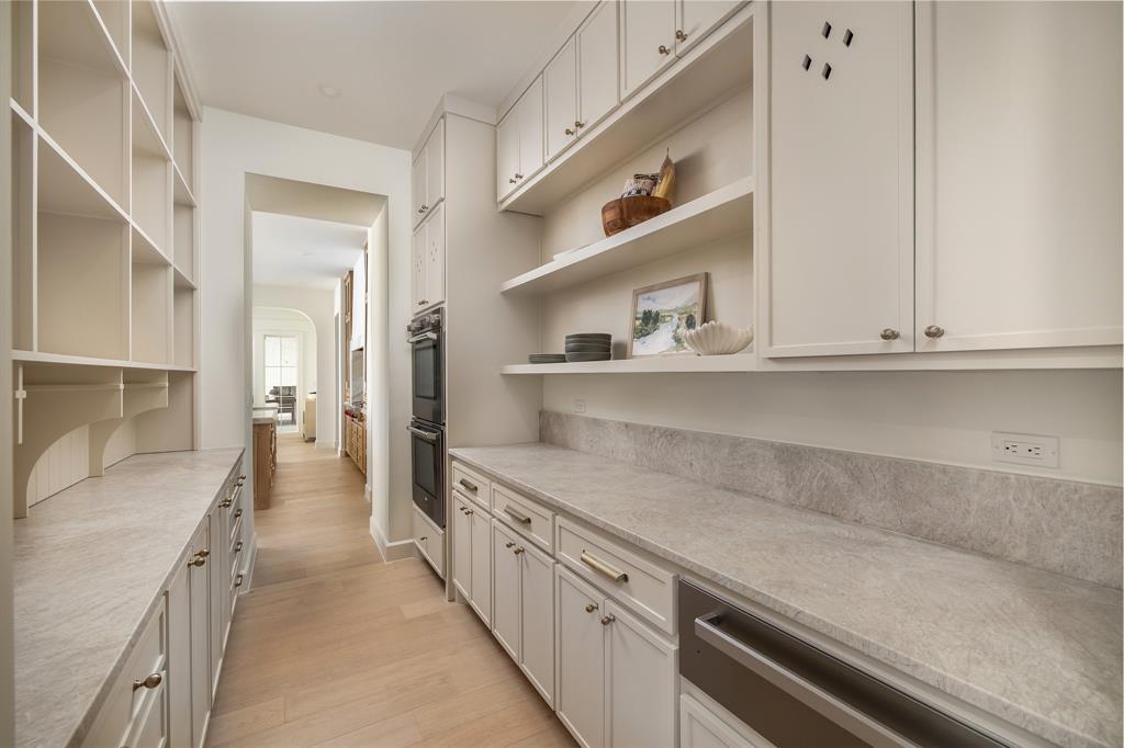 6930 Pemberton Drive Property Photo 31