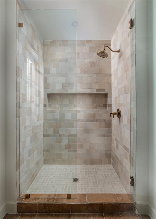 6930 Pemberton Drive Property Photo 33