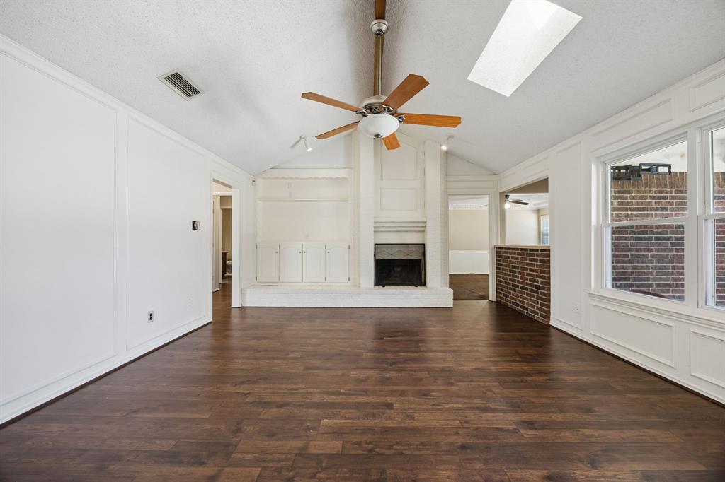 900 Rosewood Court Property Photo 7