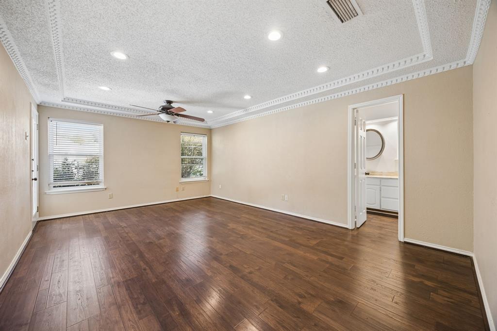 900 Rosewood Court Property Photo 12