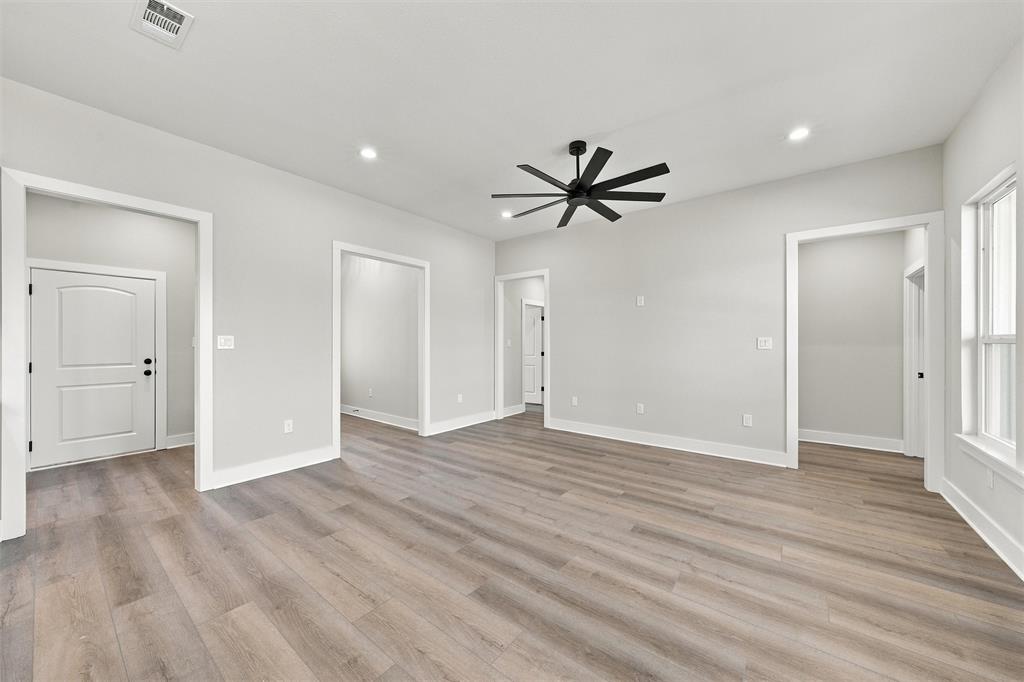 96 N Seventh Property Photo 4