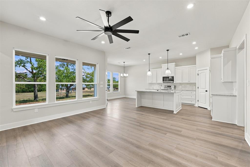 96 N Seventh Property Photo 6