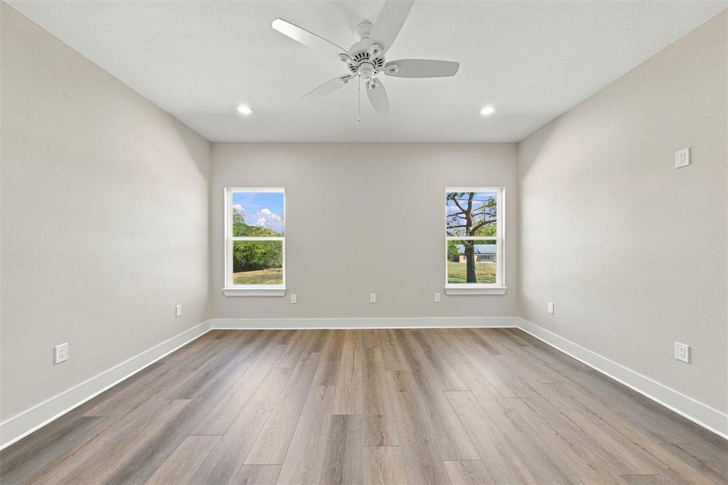 96 N Seventh Property Photo 16