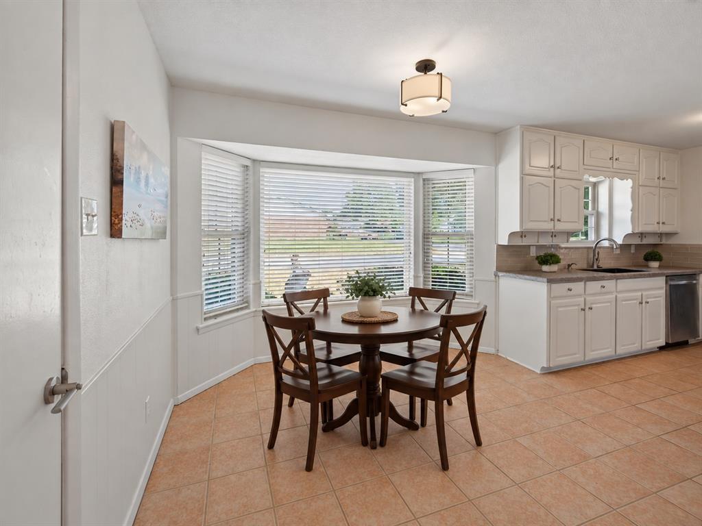 520 Circleview Drive Property Photo 11