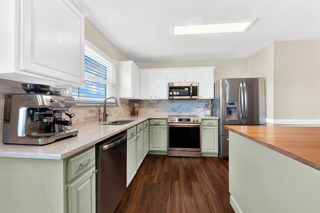 1208 Feather Crest Drive Property Photo 6