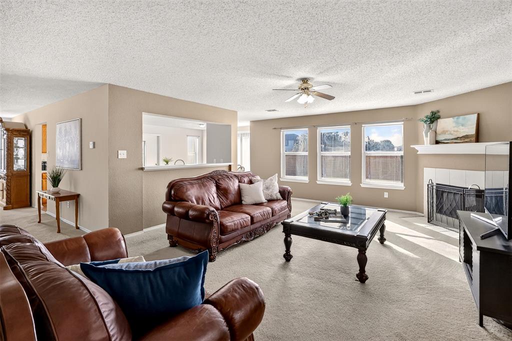 4721 Sleepy Ridge Circle Property Photo 6