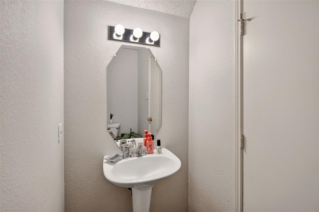 4721 Sleepy Ridge Circle Property Photo 15