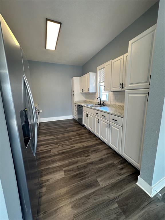 413 E 3rd Street Property Photo 7