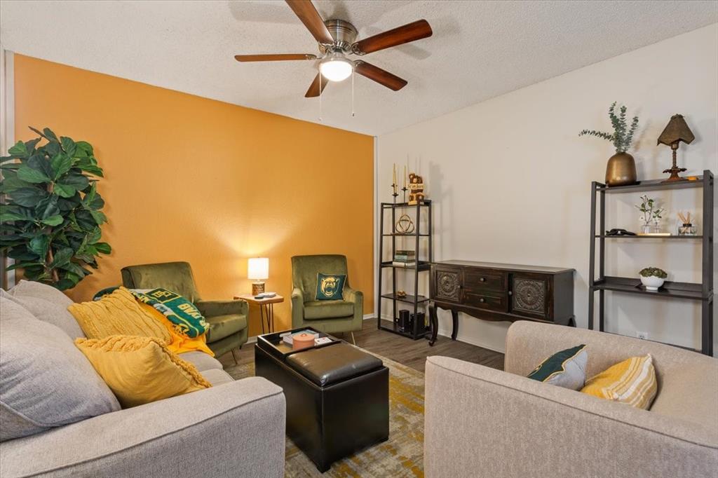 1214 Baylor Avenue 202 Property Photo 1