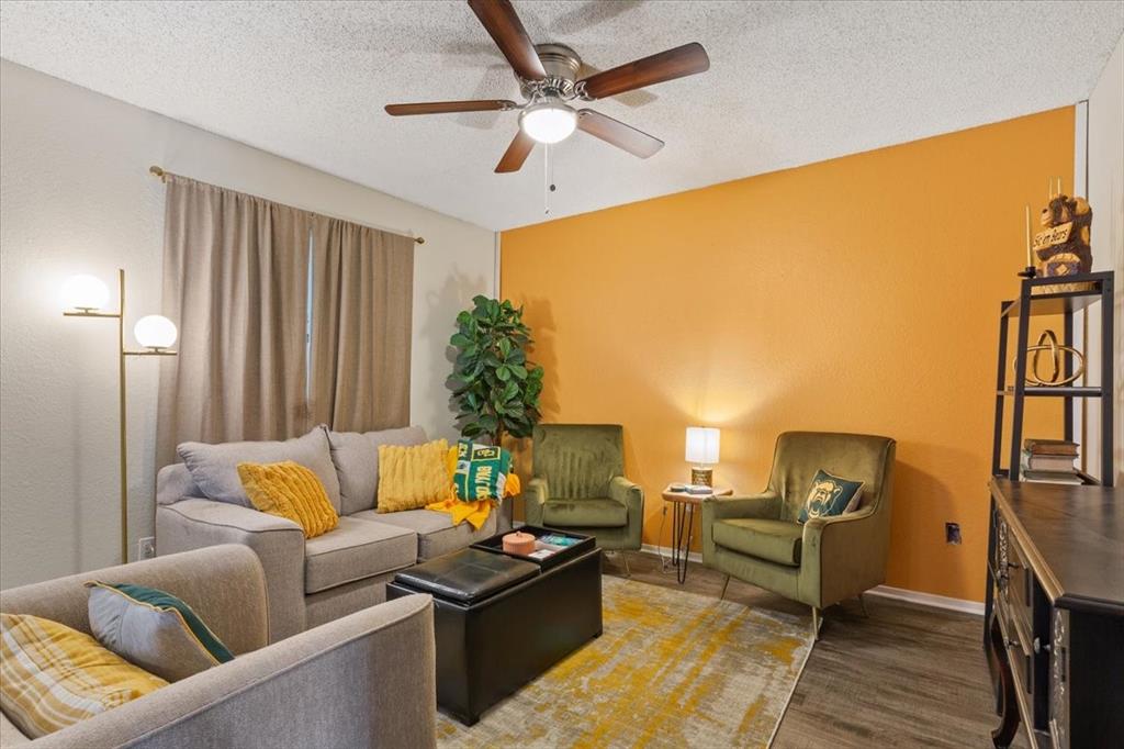 1214 Baylor Avenue 202 Property Photo 2