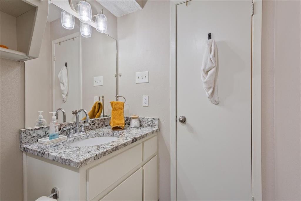 1214 Baylor Avenue 202 Property Photo 18