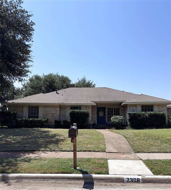 2308 Cliffside Drive Property Photo 1