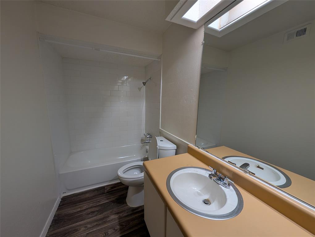 7431 Holly Hill Drive 204 Property Photo 15