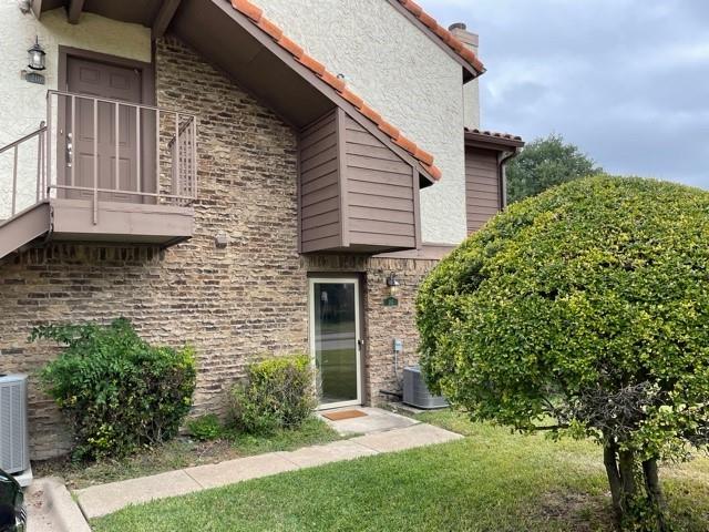 336 Melrose Drive 21C Property Photo 1
