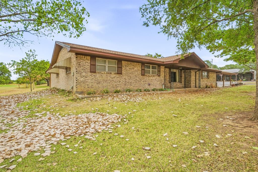 780 Highway 587 Property Photo 3