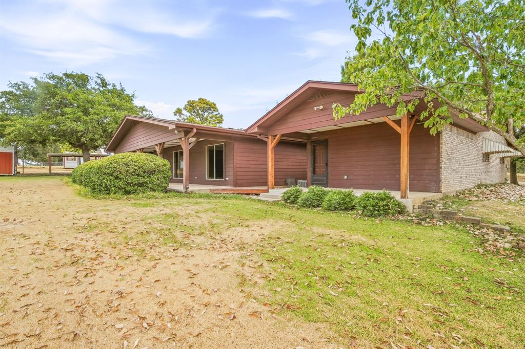 780 Highway 587 Property Photo 4