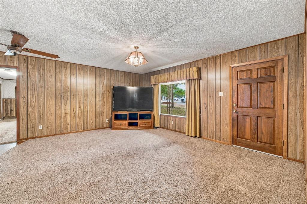 780 Highway 587 Property Photo 7