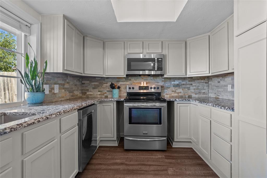 2621 Elk Grove Road Property Photo 4