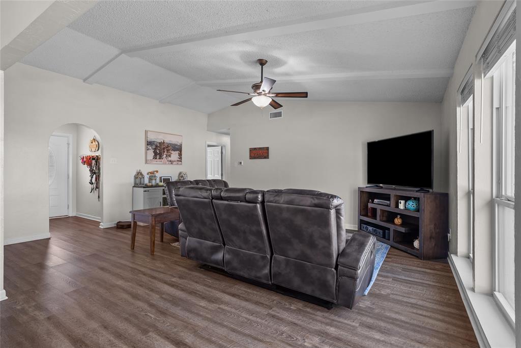 2621 Elk Grove Road Property Photo 7