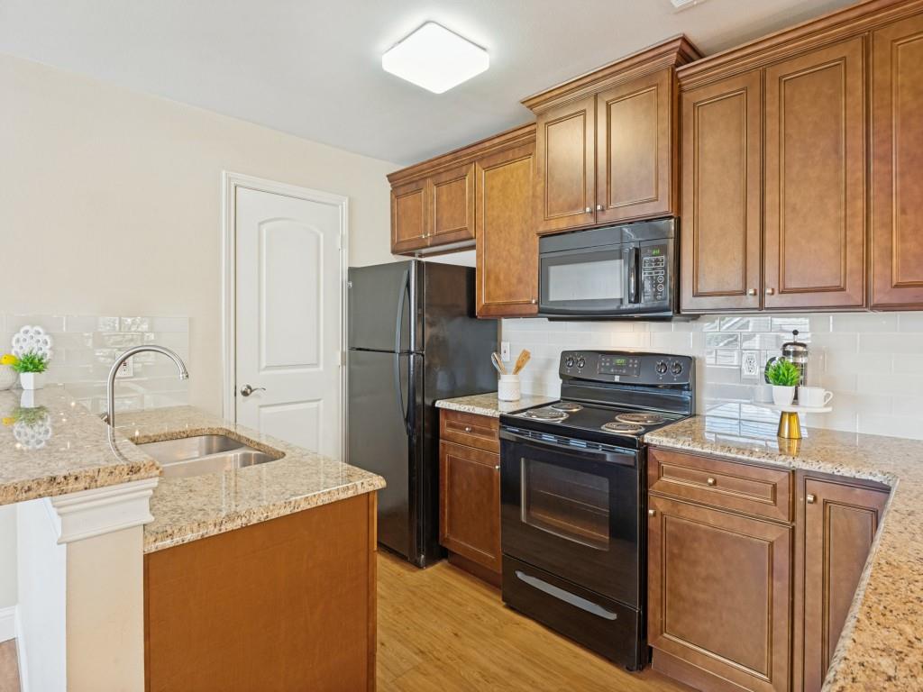 5616 Preston Oaks Road 110 Property Photo 12