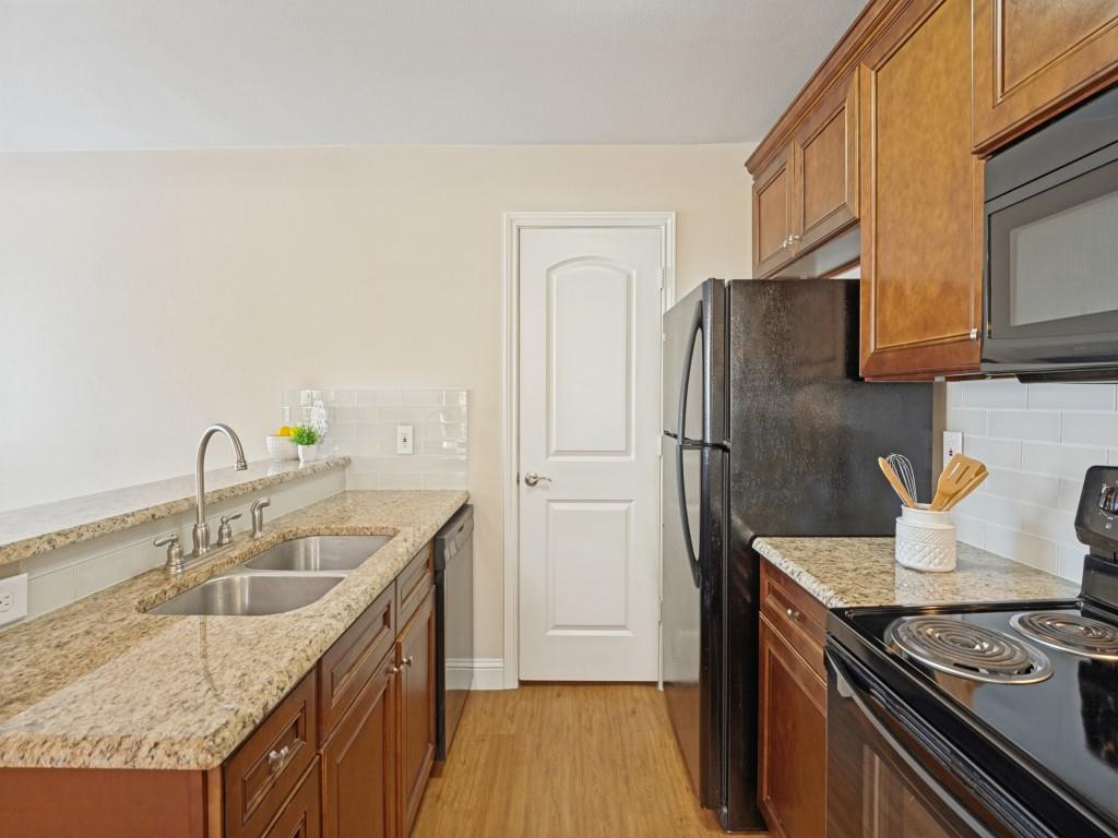 5616 Preston Oaks Road 110 Property Photo 15