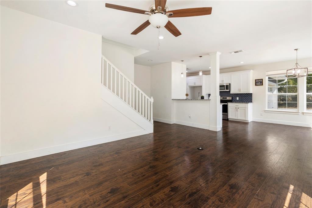 406 William Street Property Photo 7