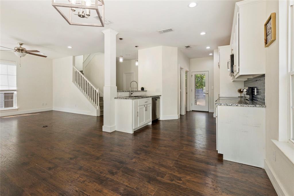 406 William Street Property Photo 12