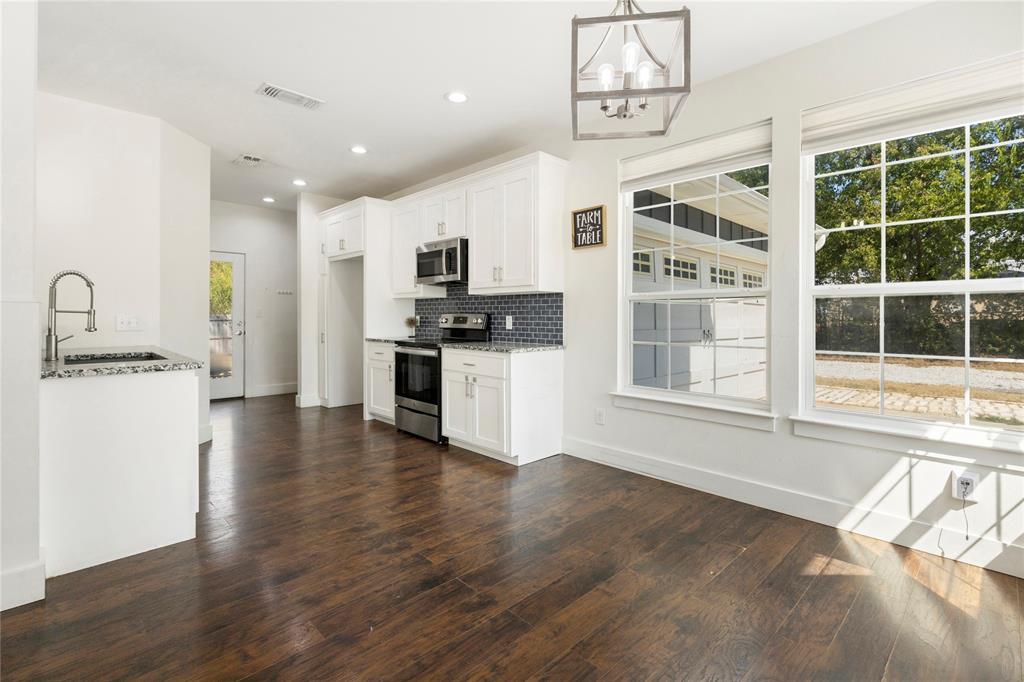 406 William Street Property Photo 13