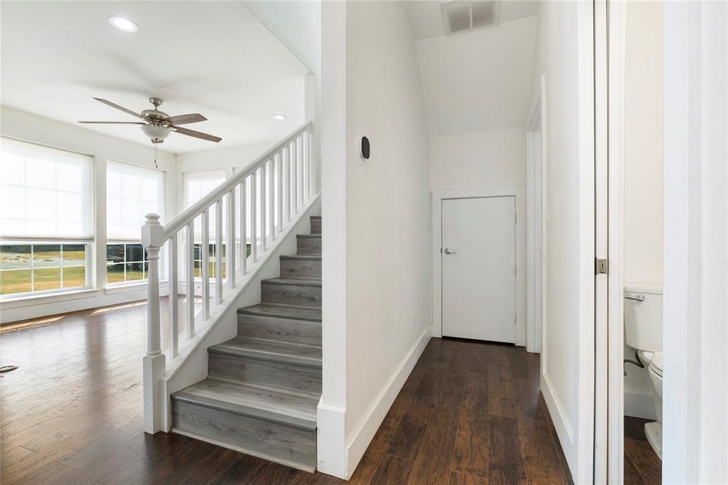 406 William Street Property Photo 20