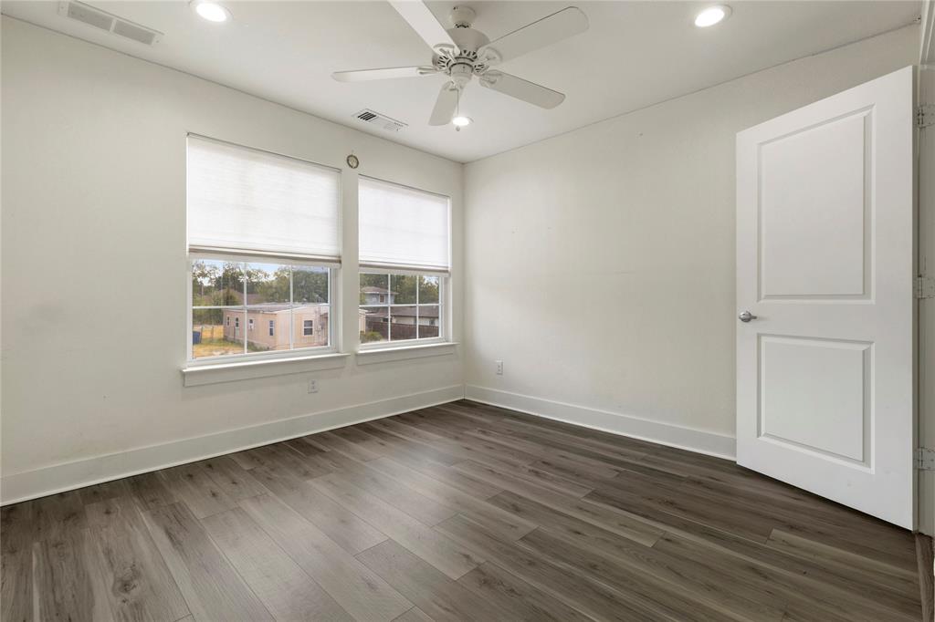 406 William Street Property Photo 29