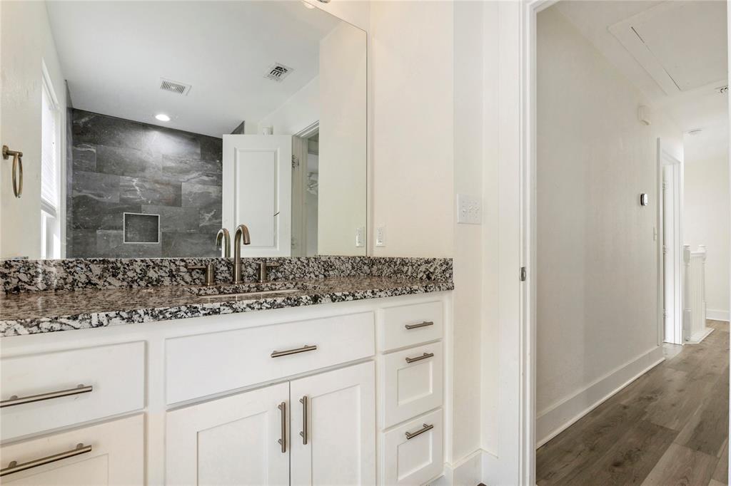 406 William Street Property Photo 35