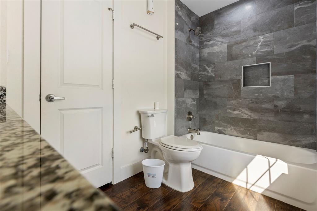406 William Street Property Photo 36
