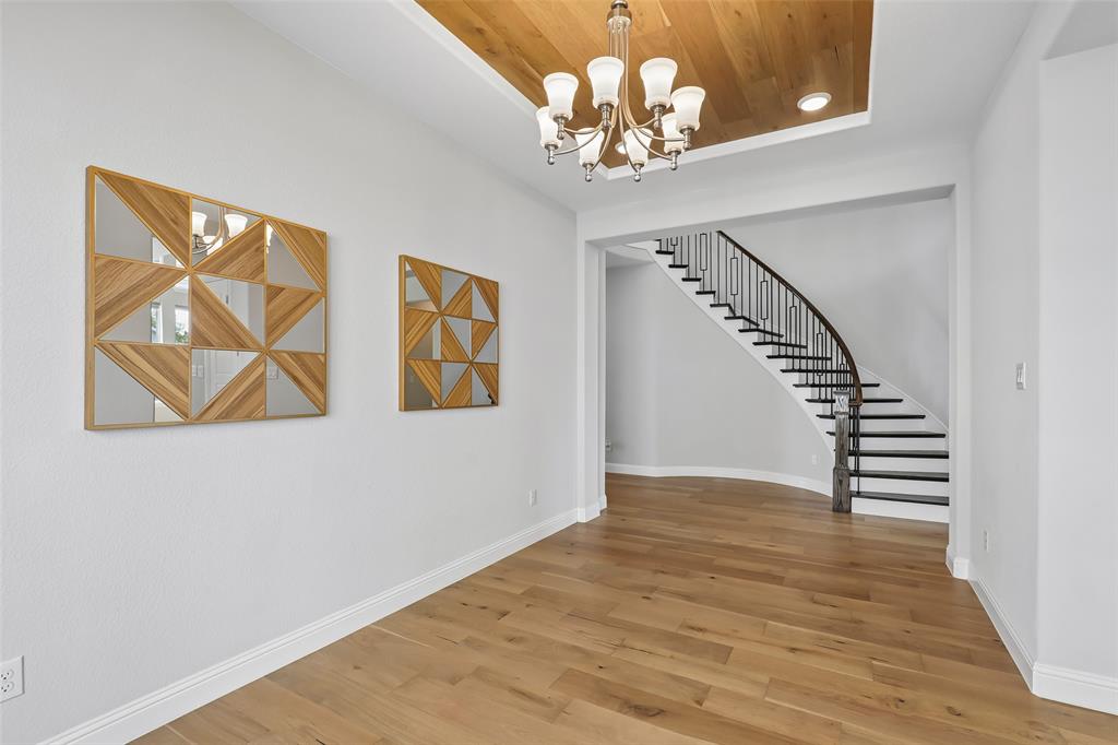 1128 Berkshire Way Property Photo 3