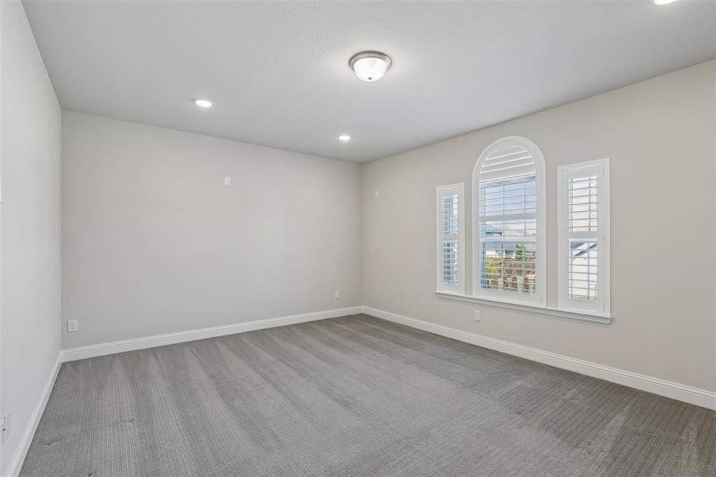 1128 Berkshire Way Property Photo 17